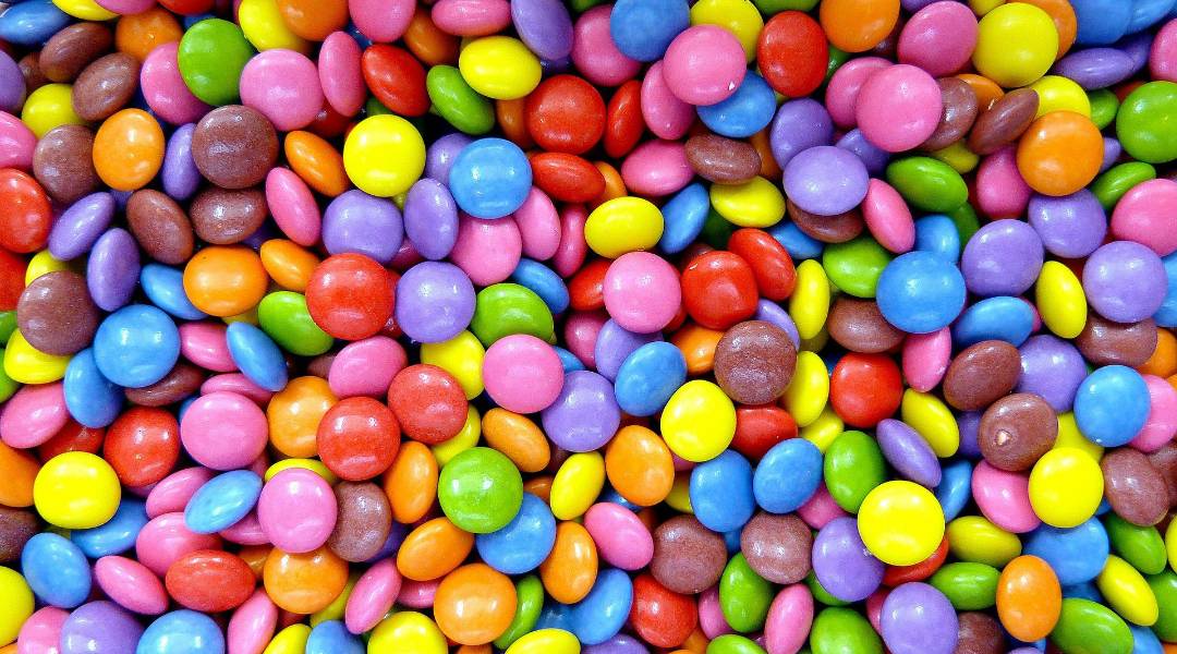 Pierini Partners diseña para Cadbury Colombia la edición especial de Halloween para las marcas Sparkies y Minichiclets. ¡Un éxito rotundo!