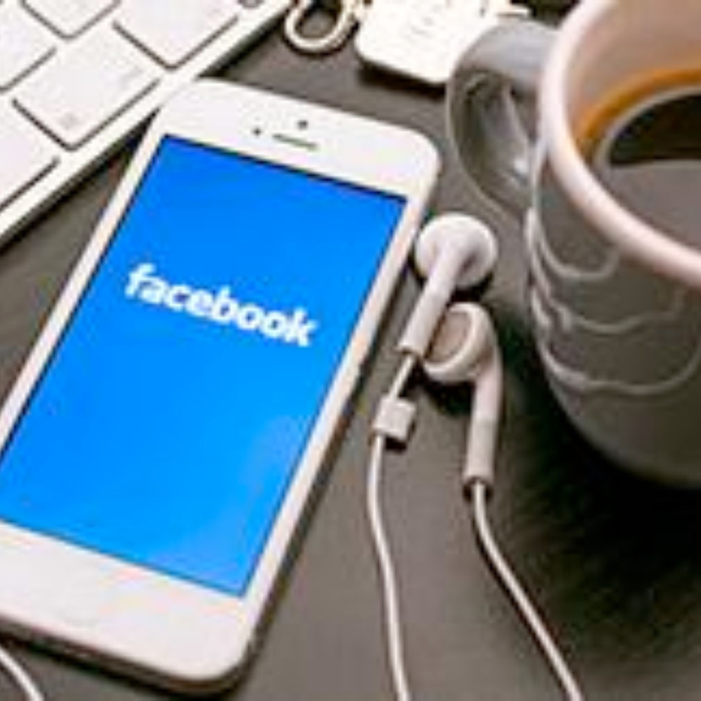 Facebook puede tener más de 100 millones de cuentas falsas