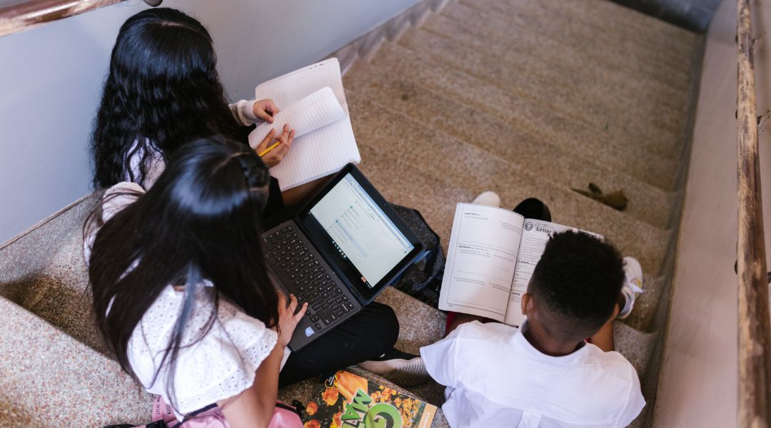 Un informe defiende que las nuevas tecnologías ayudan al desarrollo de los niños