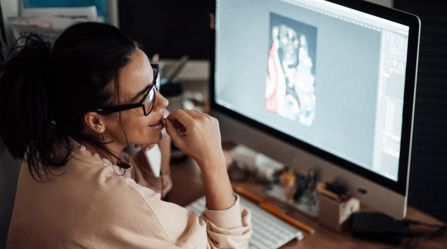 Photoshop o Illustrator: ¿cuál necesitas aprender primero?