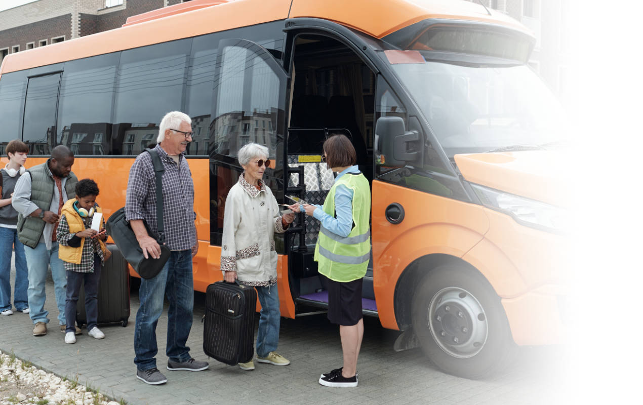 Portafolio /&nbsp;Imagen corporativa&nbsp;/&nbsp;DCH EXPERIENCE - Transportes