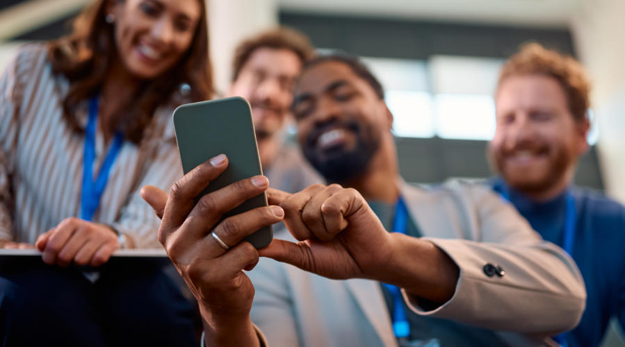 No, Meta no te escucha a través de tu móvil: el CEO de Instagram desmiente esta leyenda urbana